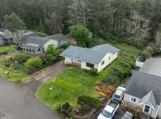825 SE 31st St, Lincoln City, OR