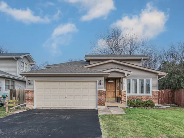 931 N Yale Ave, Villa Park, IL 60181