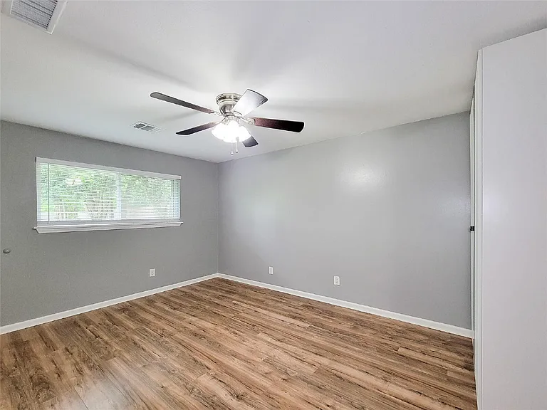 5846 Ettrick Dr — Photo 14