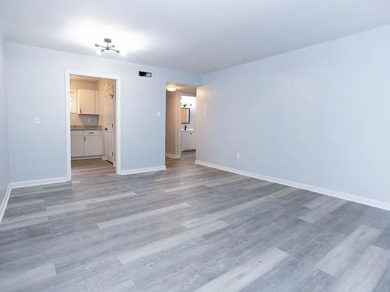 3128 Chateau Blvd — Photo 12