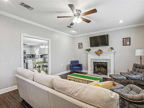 4th image of 759 Fountain View Dr