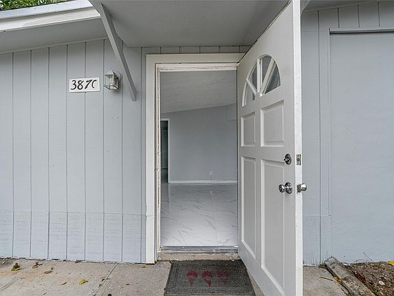 4th image of 3870 SW 61st Avenue