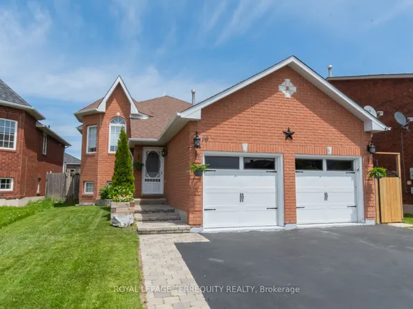14 Hewitt Pl, Barrie, ON L4M 7B3