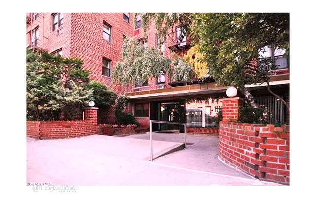 Sold by Douglas Elliman | media 7