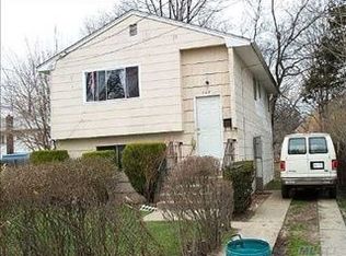 759 Railroad Ave, Westbury, NY 11590