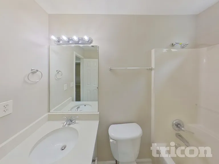 5741 Amerson Ln — Photo 19