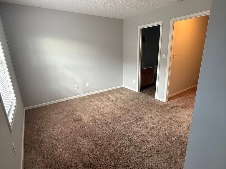 362 Upper Stone Ave #E — Photo 11