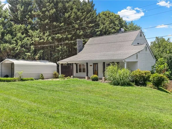 244 Glass Rd, Mount Airy, NC 27030