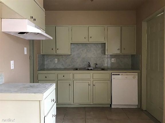 4th image of 5426 Heron Dr