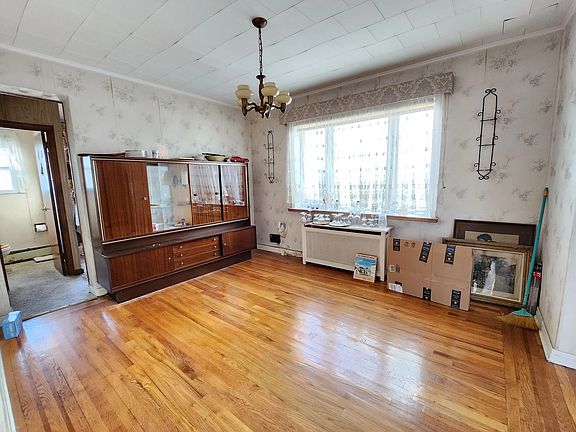 3rd image of 8706 248th St
