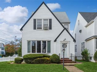 1 Liggett Rd, Valley Stream, NY 11581