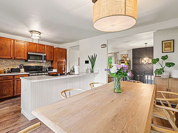 5th image of 8221 W 93rd Way
