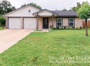 9646 Springview Ln, Houston, TX 77080