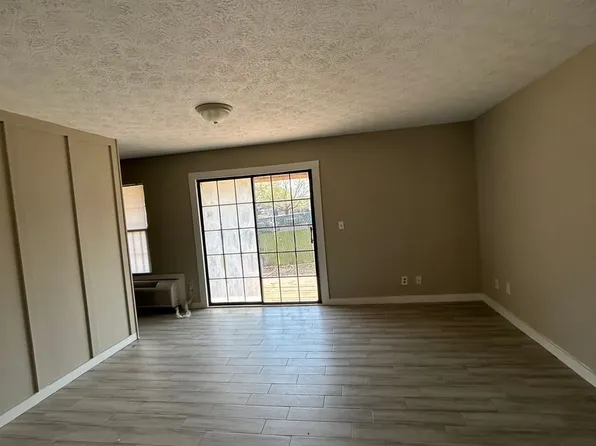 Welcome to Cleveland St Apartments., 746 Cleveland St APT 10, Gainesville, GA 30501