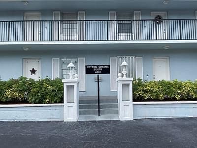 2nd image of 4291 NW 9th Ave APT 206