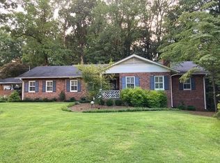 635 Woodside Dr, Griffin, GA 30224