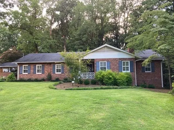 635 Woodside Dr, Griffin, GA 30224