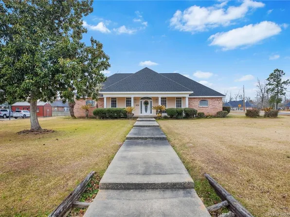 983 Saint James Dr, Lake Charles, LA 70611