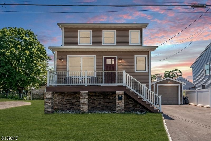 1st image of 203 Jasinski Ave