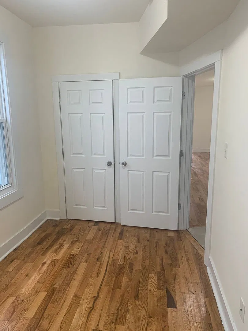 484 Irvine Turner — Photo 3