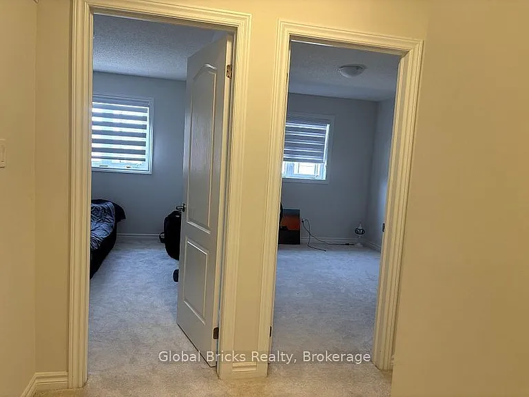 92 Baker St — Photo 6