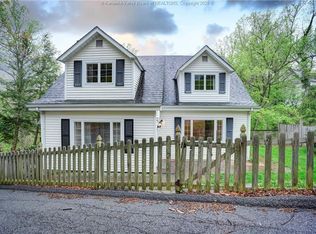 1569 Sunview Rd, Charleston, WV 25314