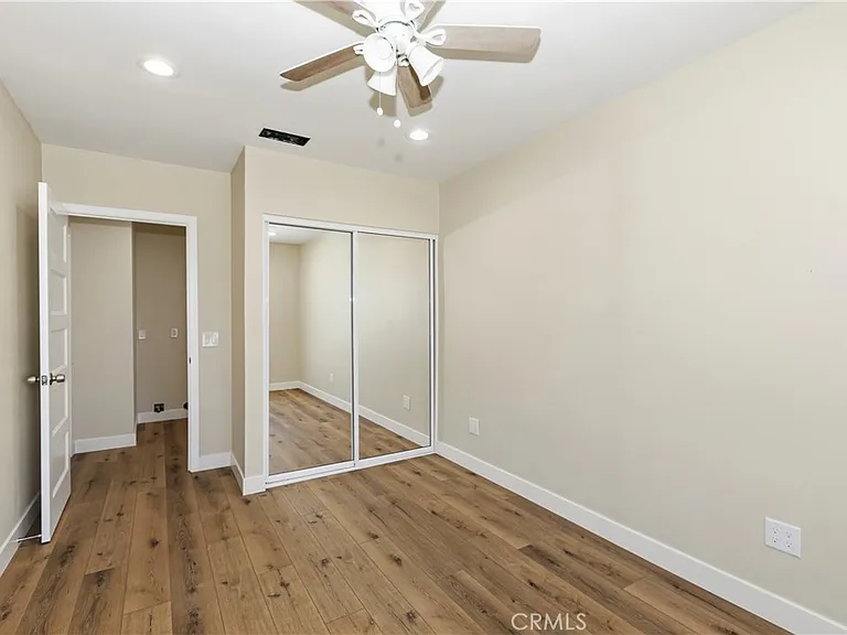 11471 Hollyvale Ave — Photo 25