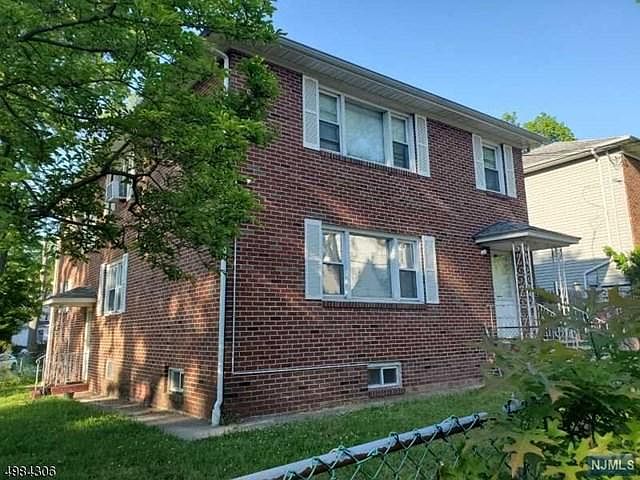 1st image of 28-32 Bachman Pl
