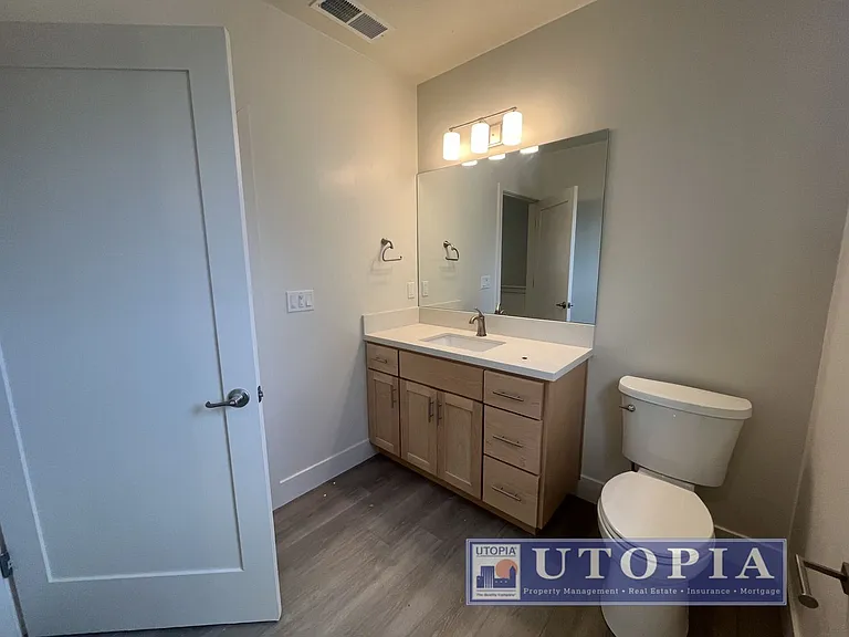 528 Dufour St #A — Photo 18
