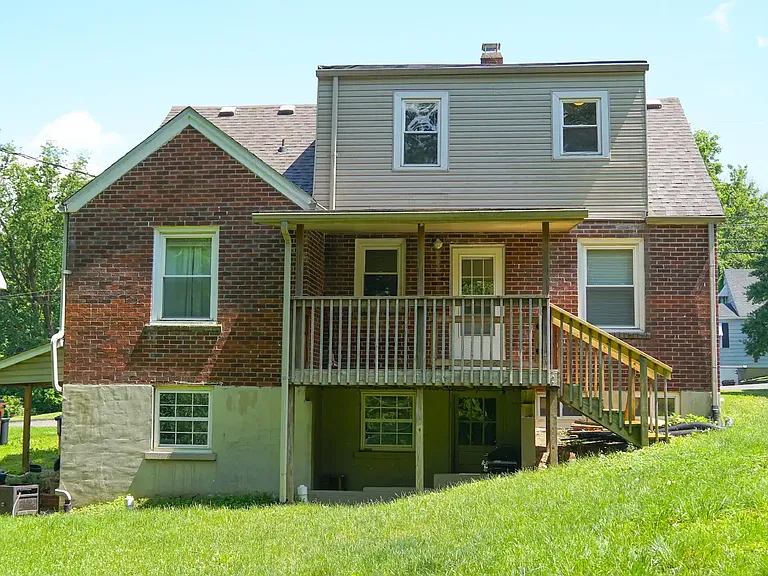 219 Langford Ct — Photo 2