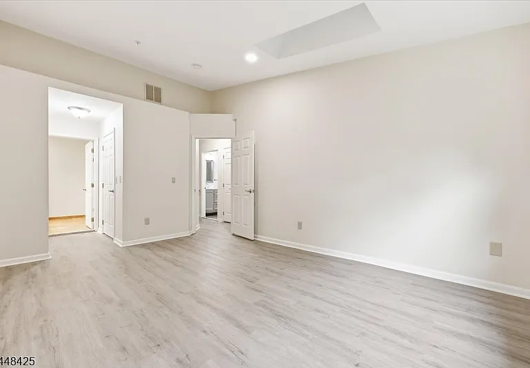 604 Knollwood Ct — Photo 28