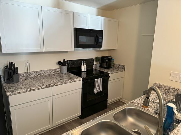 3rd image of 4430 S Liberty St #94d88772a