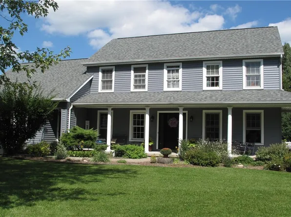 6273 Pine Cone Ct, Clarence Center, NY 14032
