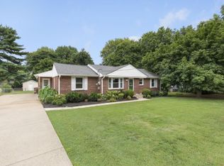 494 Whispering Hills Dr, Nashville, TN 37211
