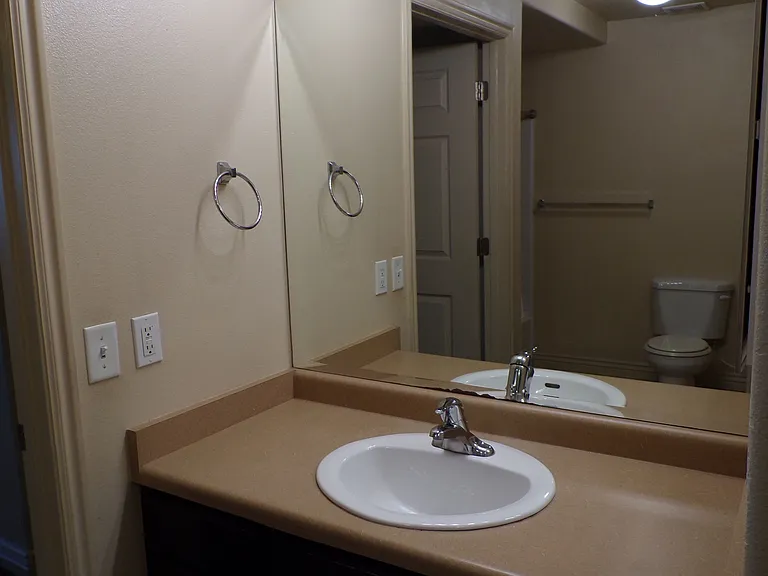 104 E Resaca Dr #E2 — Photo 13