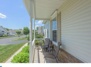 1102 Burgundy Cir, Pennsburg, PA 18073
