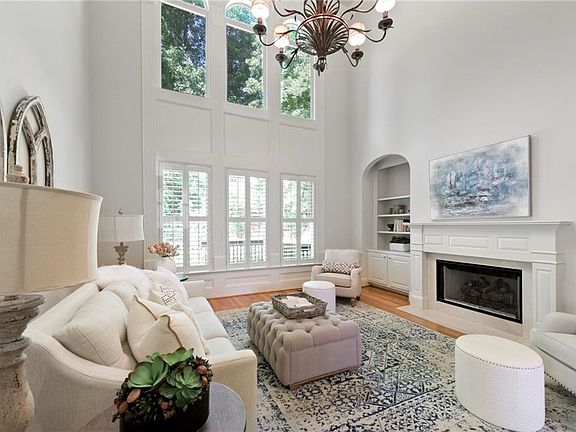 5th image of 3246 Collier Gate Ct SE