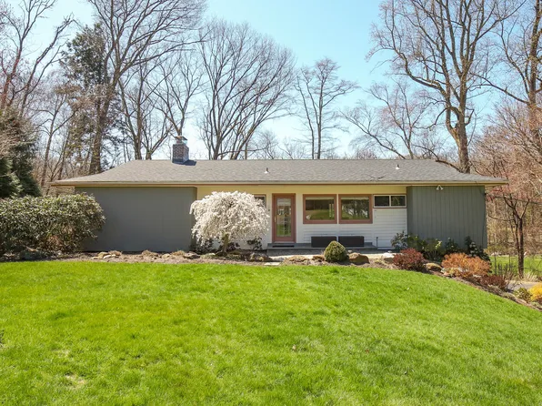586 Stone Hill Road, Orange, CT 06477