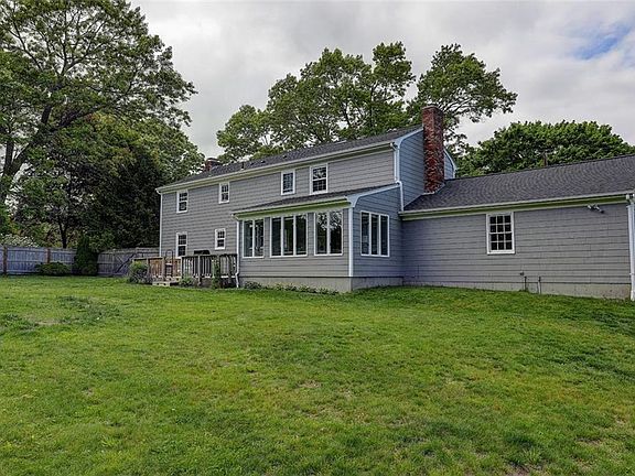 4th image of 67 Governor Bradford Dr