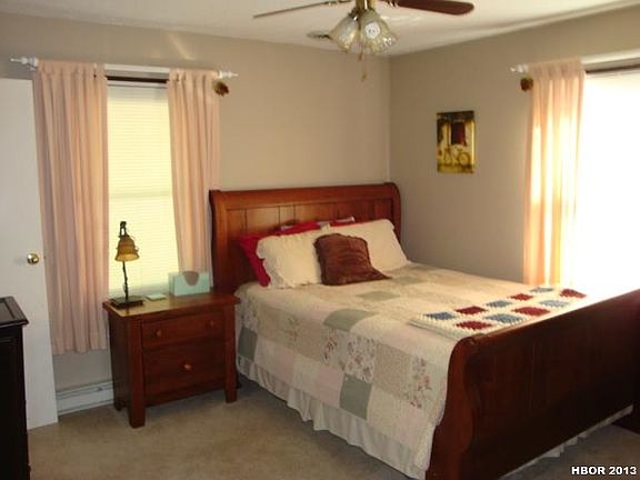5th image of 710 Carnahan Ave