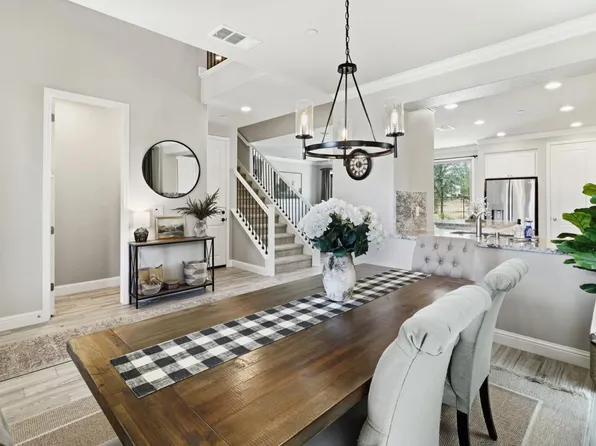 530 Lupine Dr, Ione, CA 95640