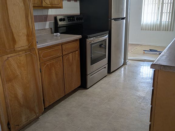 5th image of 1514 W 1st Pl