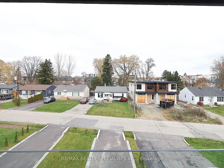 1046 Roosevelt Rd — Photo 38