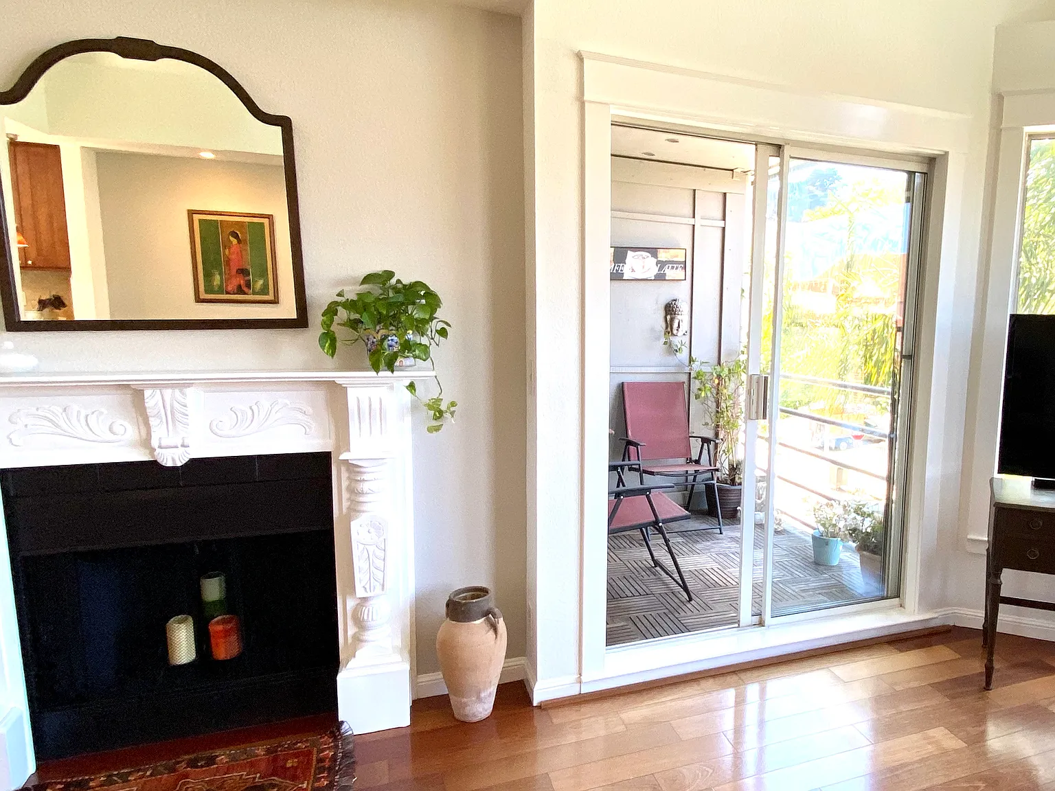 1006 Steiner St — Photo 3
