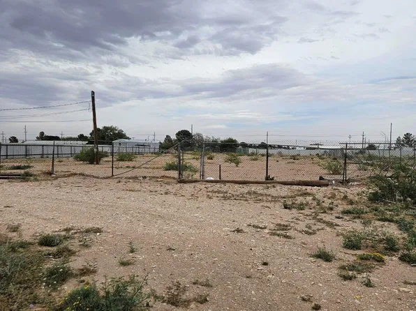 5704 Southfork Rd, Carlsbad, NM 88220