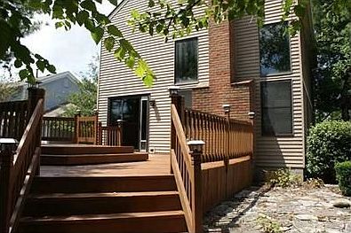5th image of 387 Highmeadows Village Dr