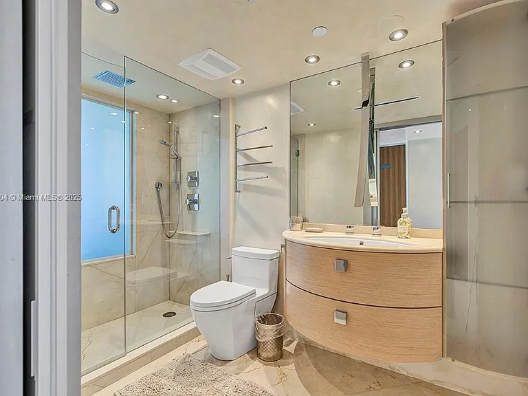 16699 Collins Ave #2508 — Photo 20