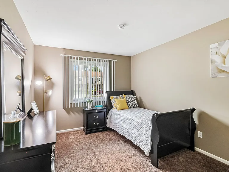 32-web-or-mls-353 Andover Dr Unit 1K-S1007-011
