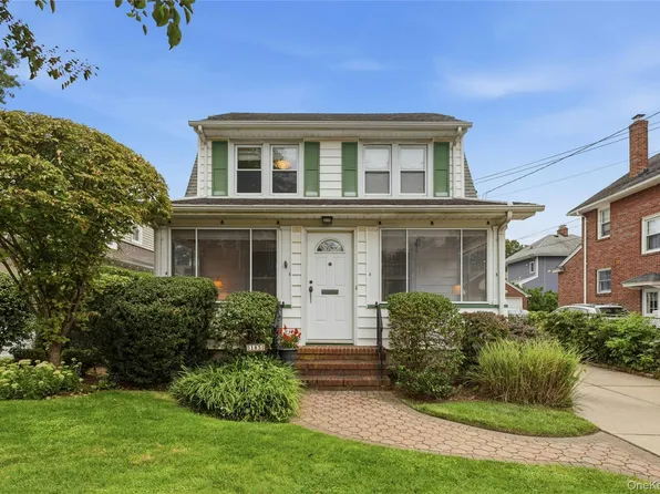 185 Crocus Avenue, Floral Park, NY 11001