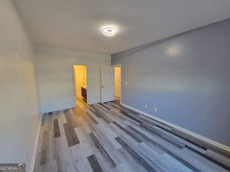 175 Stillwood Dr — Photo 9